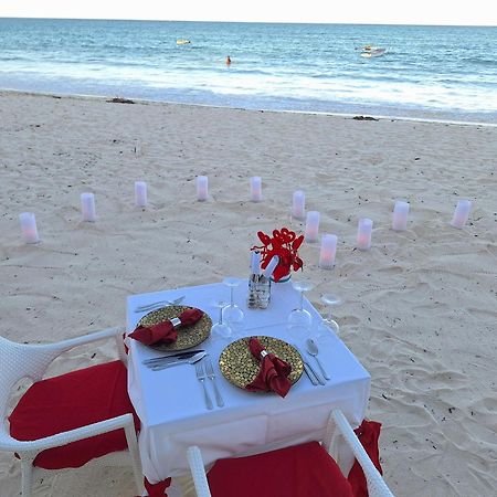 פוואני מצ'אנגני Bianco Azzurro Hotel & Restaurant מראה חיצוני תמונה