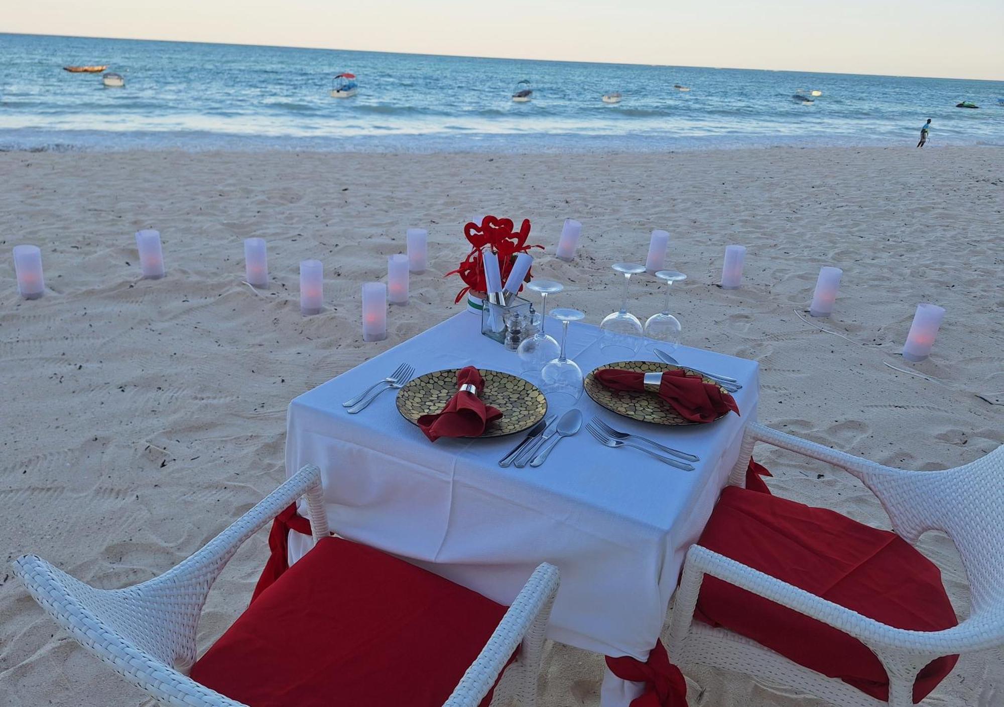 פוואני מצ'אנגני Bianco Azzurro Hotel & Restaurant מראה חיצוני תמונה